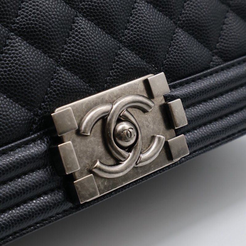 CHANEL Boy25 粒面牛皮口蓋包 - 黑銀29開-3