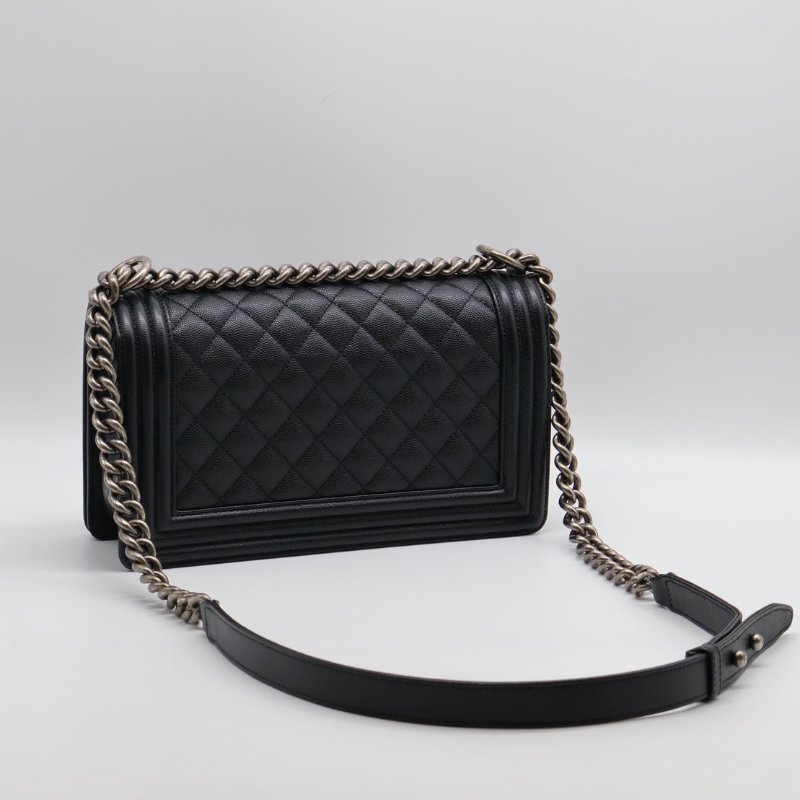 CHANEL Boy25 粒面牛皮口蓋包 - 黑銀29開-1