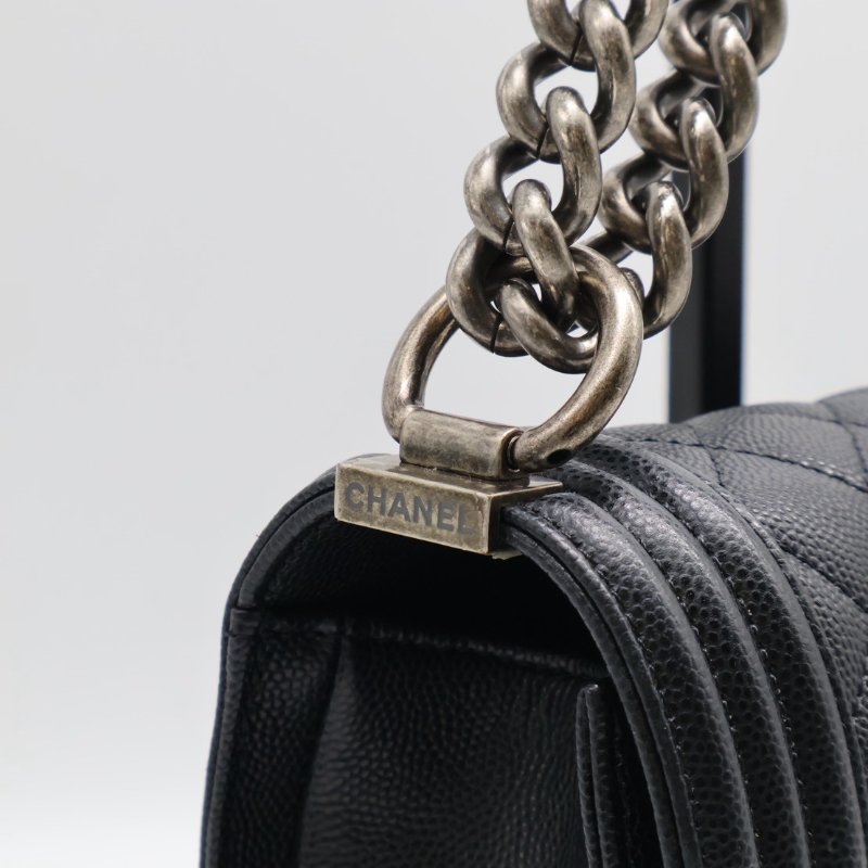 CHANEL Boy25 粒面牛皮口蓋包 - 黑銀29開-11