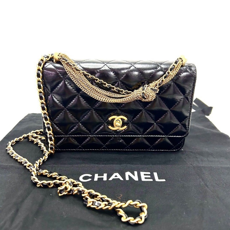 CHANEL 黑金紐結流蘇鏈條油蠟牛皮手提Woc包19*12*3 全新閒置配件塵袋-1