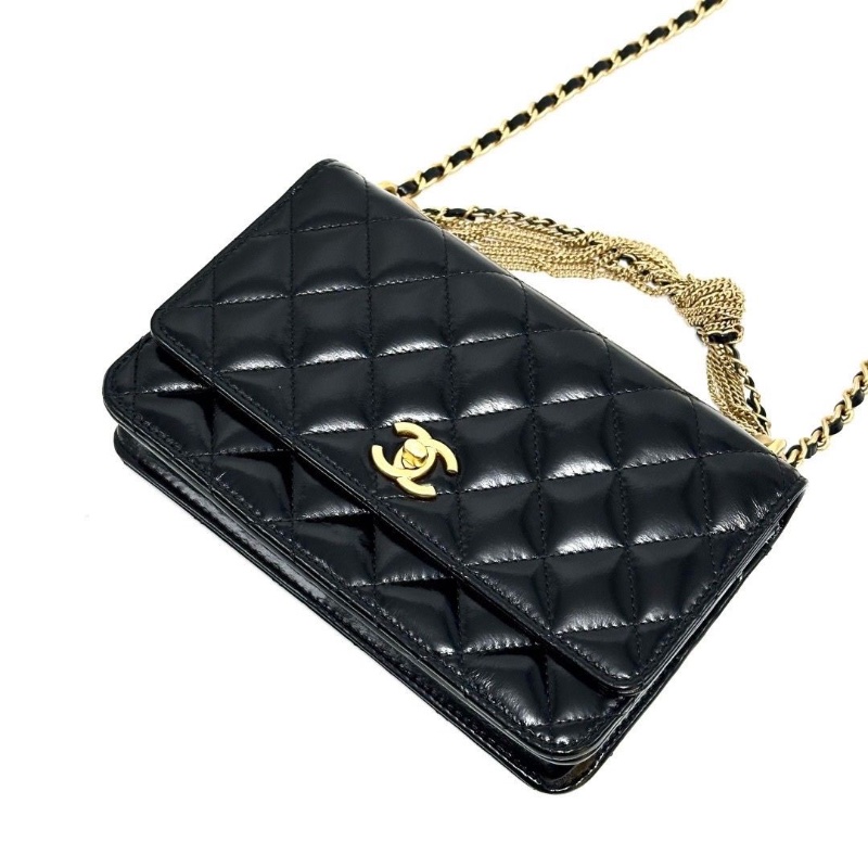 CHANEL 黑金紐結流蘇鏈條油蠟牛皮手提Woc包19*12*3 全新閒置配件塵袋-4