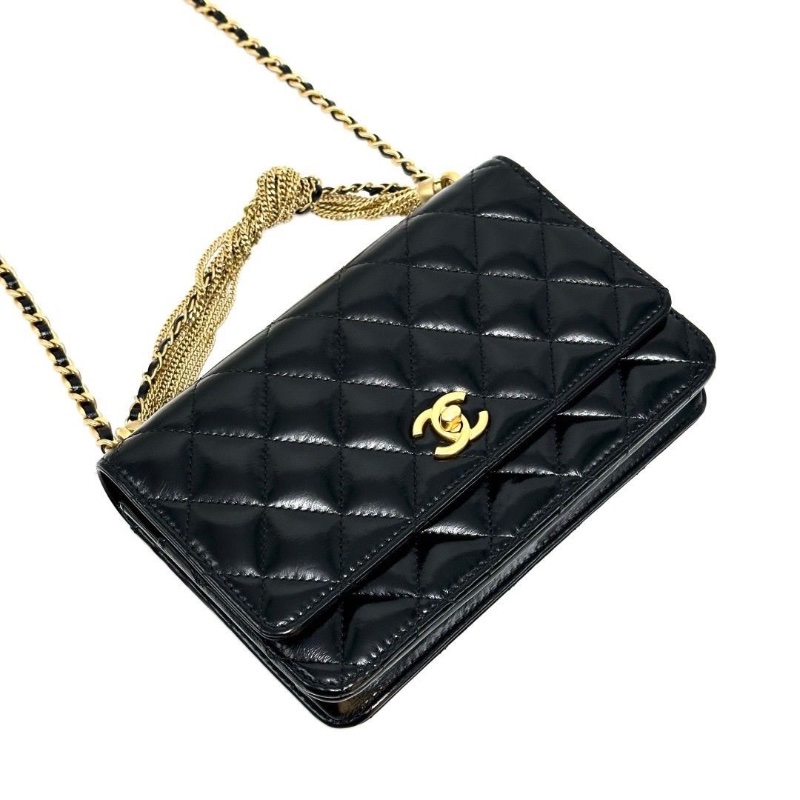 CHANEL 黑金紐結流蘇鏈條油蠟牛皮手提Woc包19*12*3 全新閒置配件塵袋-6