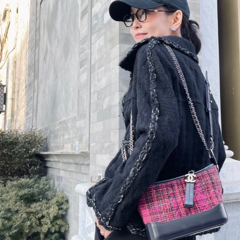 CHANEL 粉色毛呢小號肩背斜背包流浪包20*15*8 98新配件塵袋-0