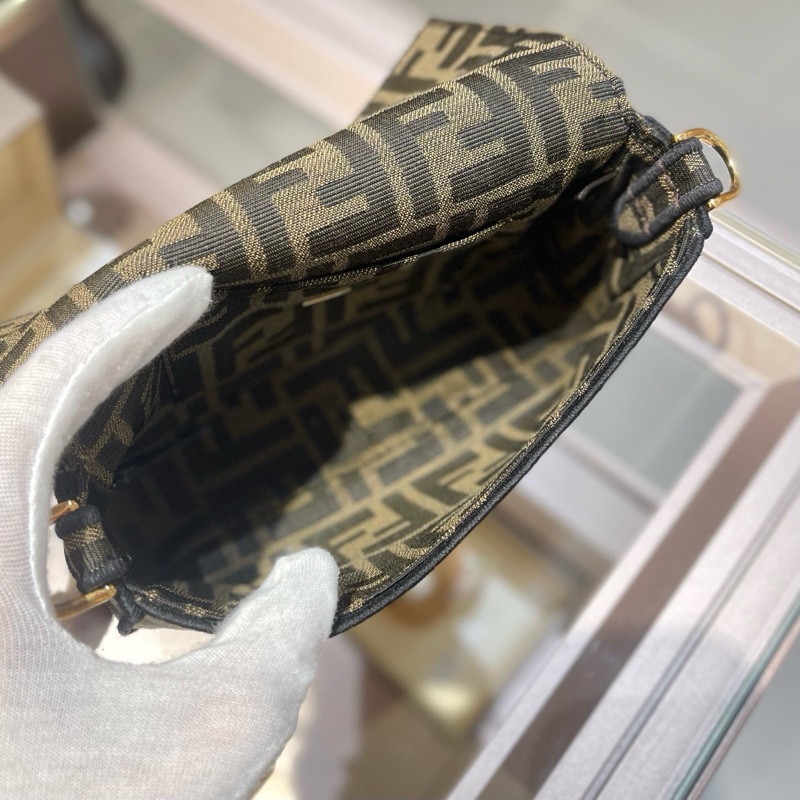 Fendi芬迪mini法棍老花链条包-6