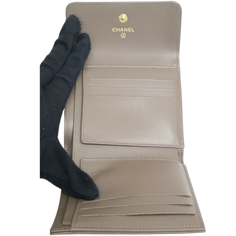 棕色羊皮 扣式 三折 短夾【CHANEL 香奈兒】-4