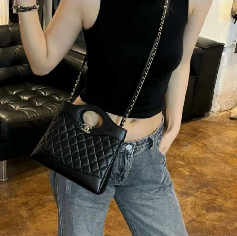 Chanel 24B 31mini 購物袋-1