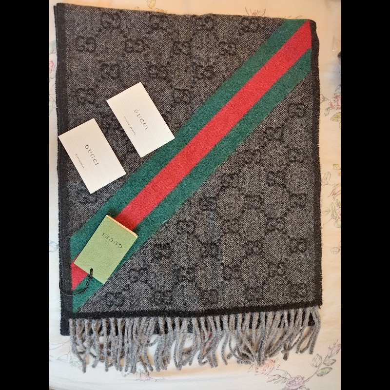 GUCCI 滿版GG logo羊毛圍巾-1