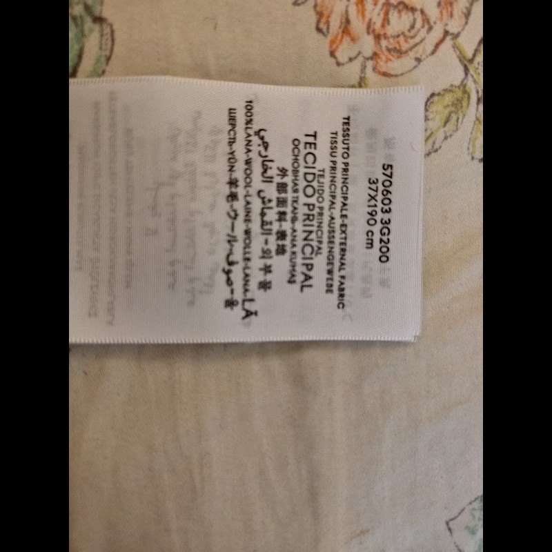 GUCCI 滿版GG logo羊毛圍巾（淺灰色）-5