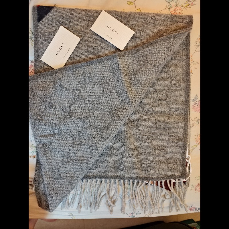 GUCCI 滿版GG logo羊毛圍巾（淺灰色）-7