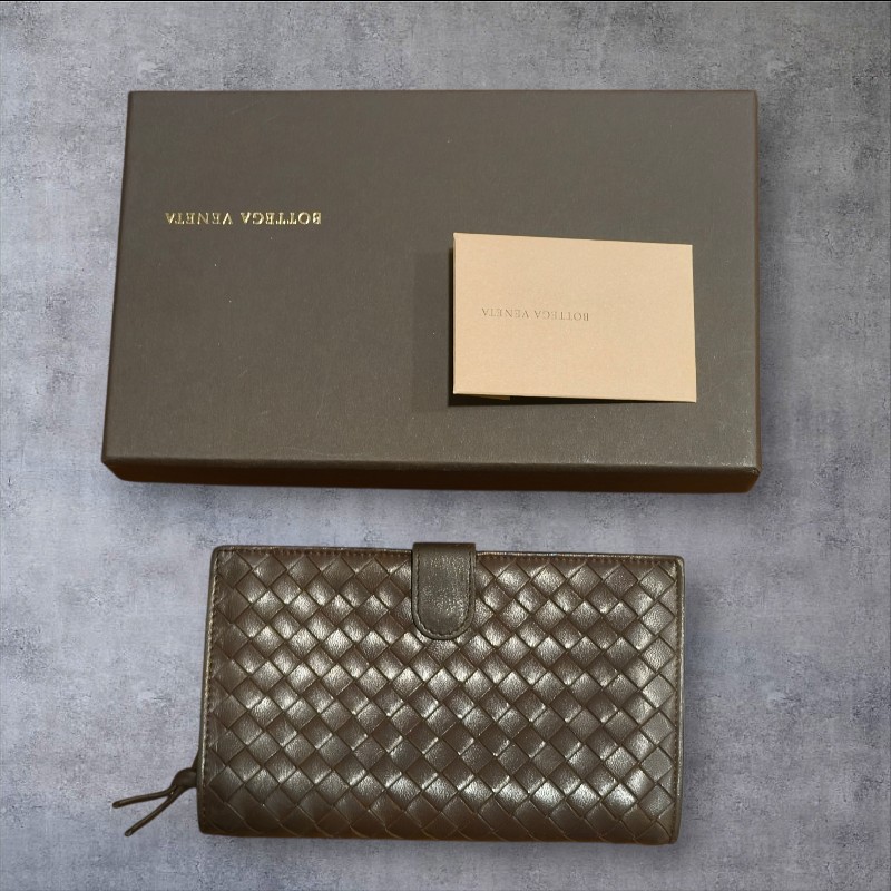 【🐴馬上下單最優惠】🧧限時降價至2/11（原$8800）㊣✨ Bottega Veneta ✨寶緹嘉（附盒子） BV 咖啡色 羊皮 經典 編織 釘釦 長夾 皮夾 錢包/二手皮夾/二手精品/保證正品🌳二手樹屋🌳-1