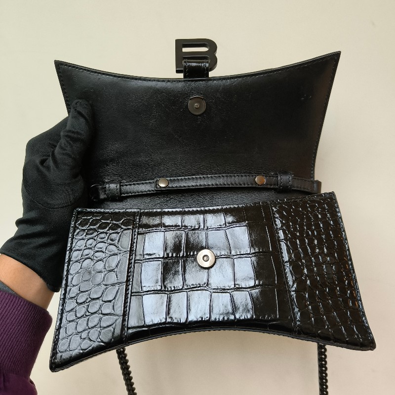 【🐴馬上下單最優惠】🧧限時降價至2/11（原$27800）㊣✨BALENCIAGA✨巴黎世家（附防塵袋）黑色 鱷魚紋 鏈條 沙漏包 肩背包 斜背包 手拿包/二手包/二手精品/保證正品🌳二手樹屋🌳-34