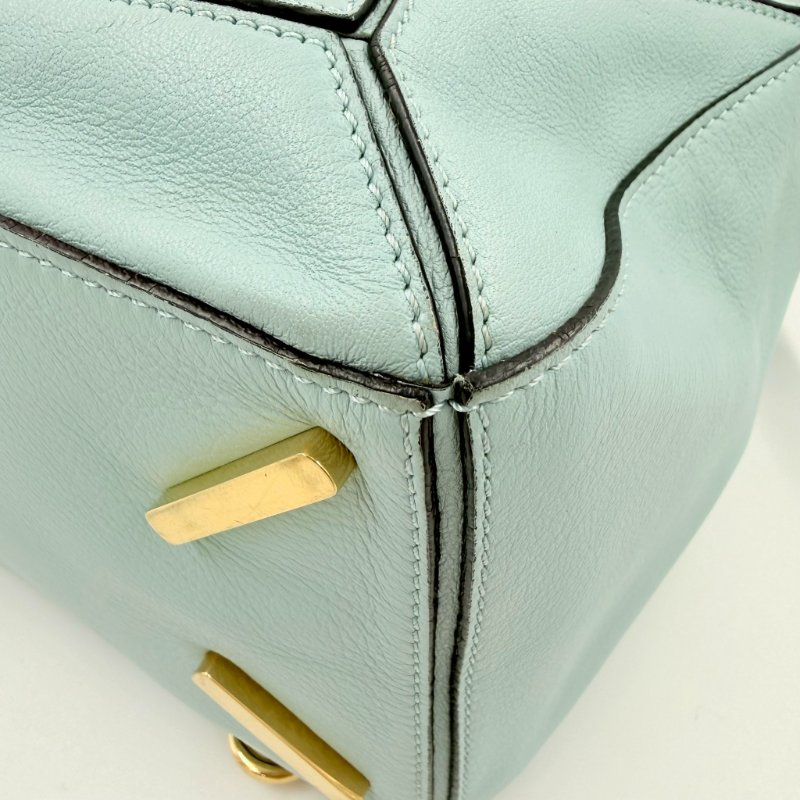 LOEWE水藍色金釦牛皮中號PUZZLE-9