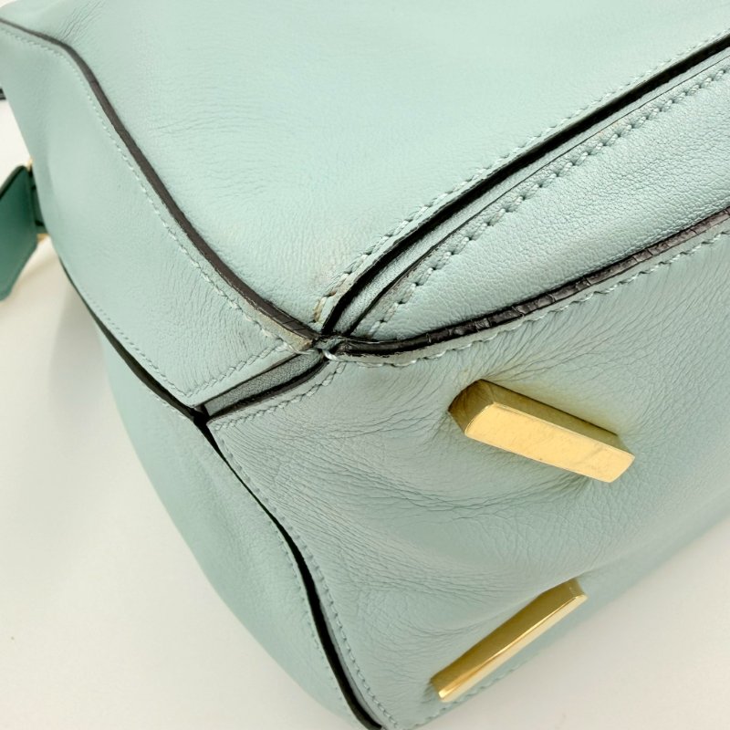 LOEWE水藍色金釦牛皮中號PUZZLE-10