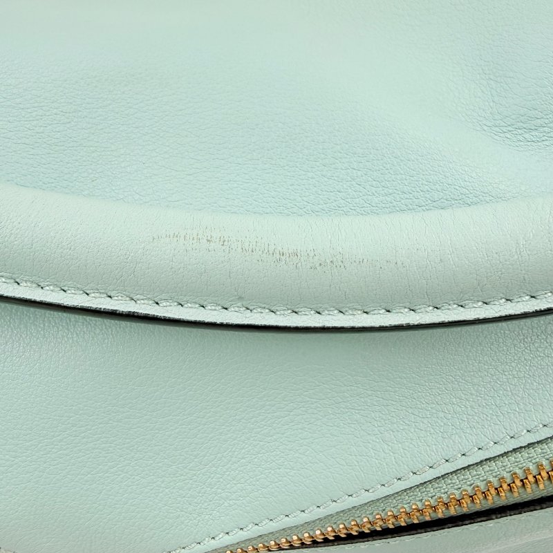 LOEWE水藍色金釦牛皮中號PUZZLE-18