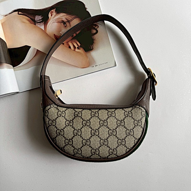 🎉時尚單品 GUCCI 經典老花彎月迷你腋下包-0