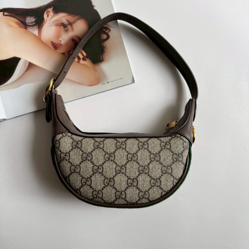 🎉時尚單品 GUCCI 經典老花彎月迷你腋下包-1