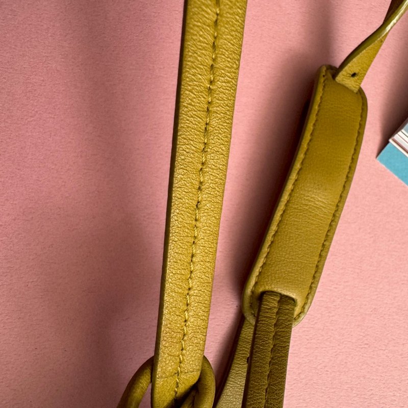 🎆羊皮不用2萬 BV 芥末綠貝殼羊皮斜背包-18