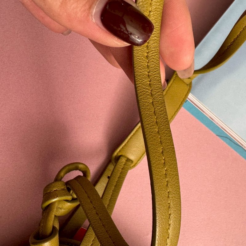 🎆羊皮不用2萬 BV 芥末綠貝殼羊皮斜背包-19