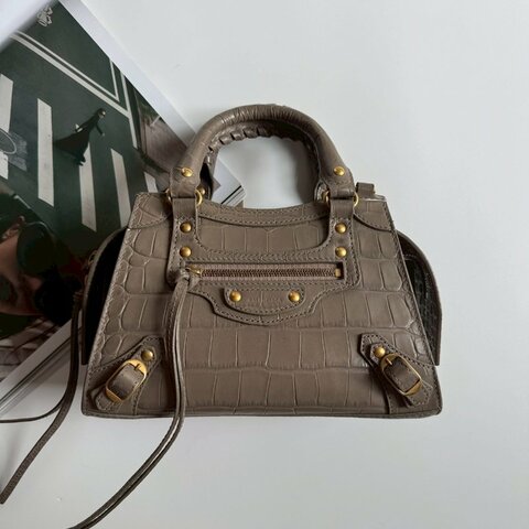 ✨超級可愛 BALENCIAGA 灰色鱷魚壓紋CITY MINI 機車包