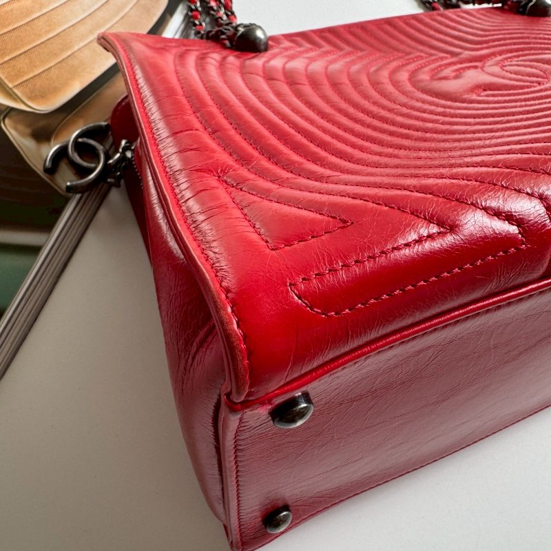 🎉不用5萬元的香奈兒 Chanel 紅牛皮壓紋鏈包-3