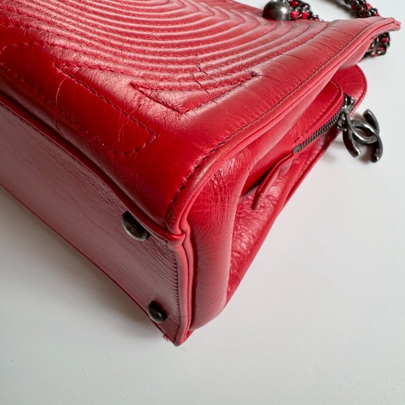 🎉不用5萬元的香奈兒 Chanel 紅牛皮壓紋鏈包-4