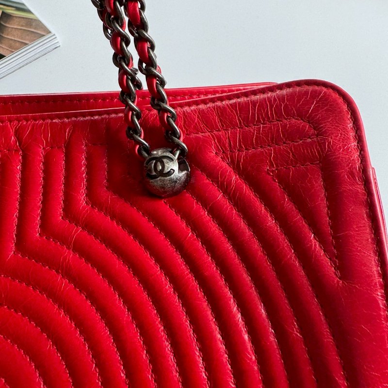 🎉不用5萬元的香奈兒 Chanel 紅牛皮壓紋鏈包-6