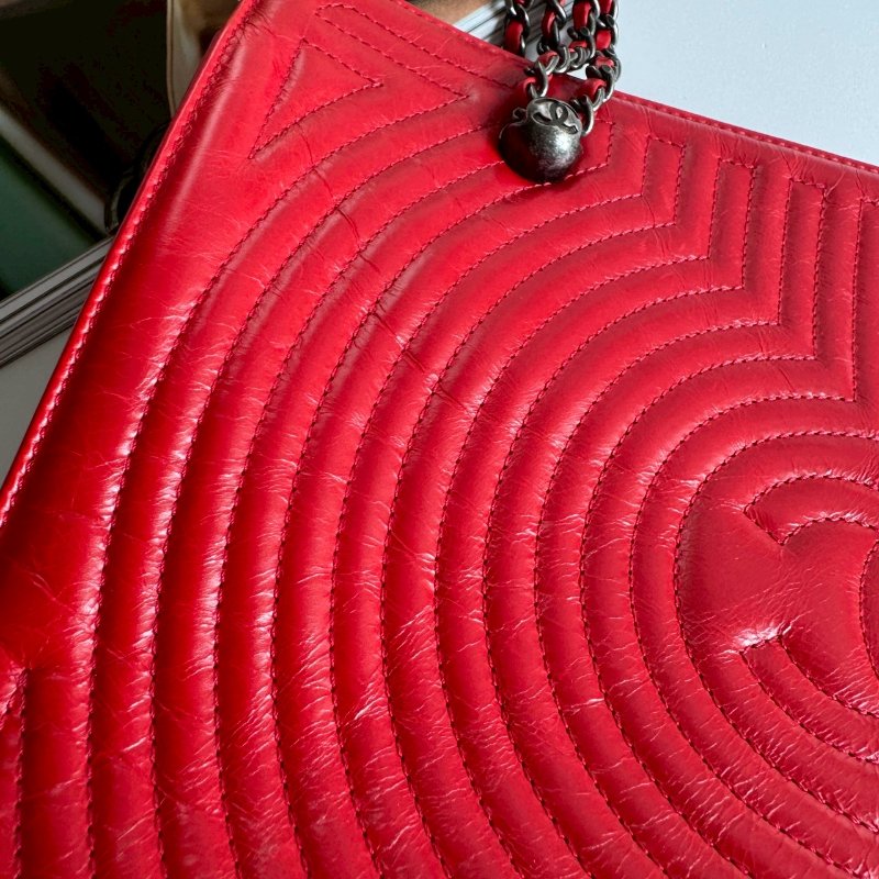 🎉不用5萬元的香奈兒 Chanel 紅牛皮壓紋鏈包-13