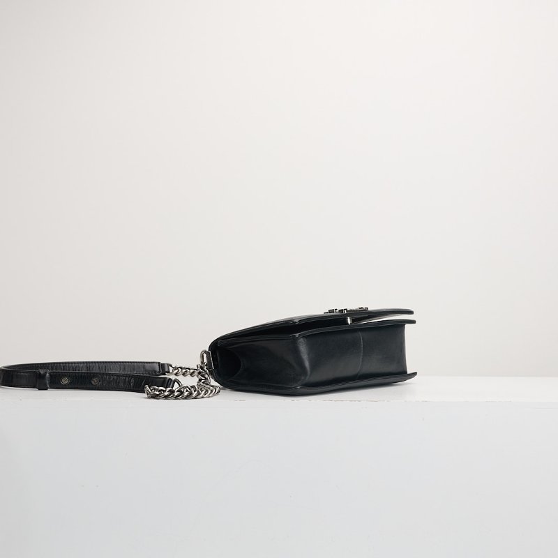 二手Chanel boy25 外縫黑銀牛-3