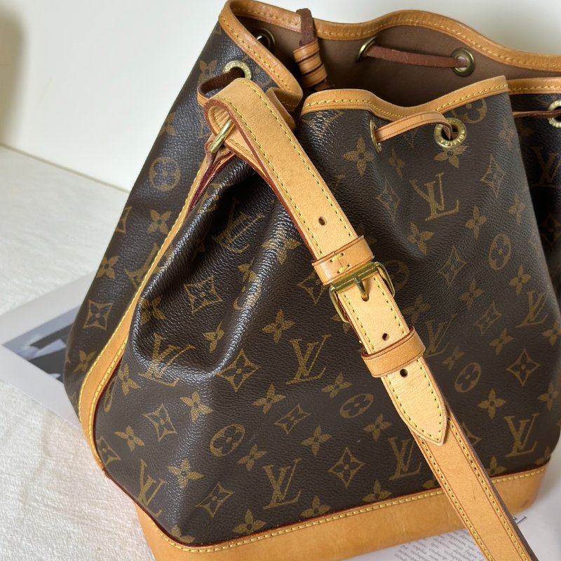 LOUIS VUITTON Noe BB老花水桶包-6