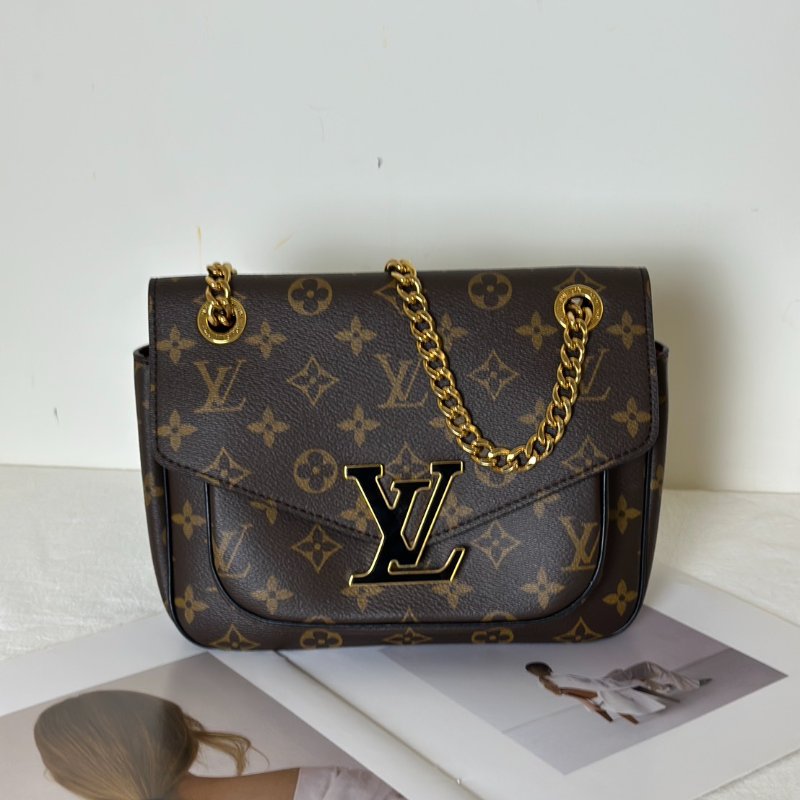 LOUIS VUITTON Passy郵差包-0