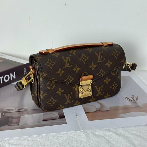 LOUIS VUITTON Pochette metis east west郵差包