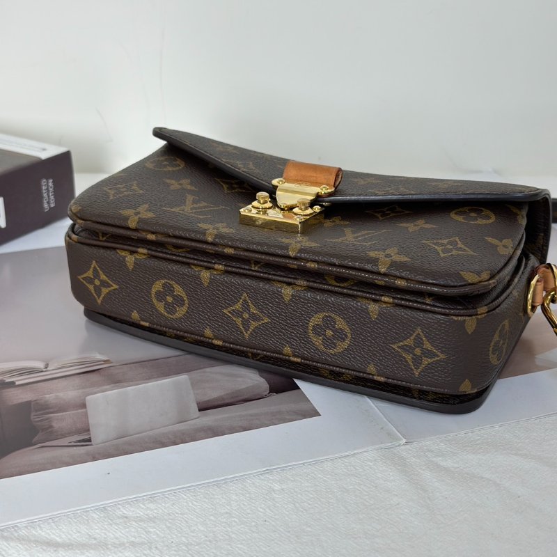LOUIS VUITTON Pochette metis east west郵差包-4