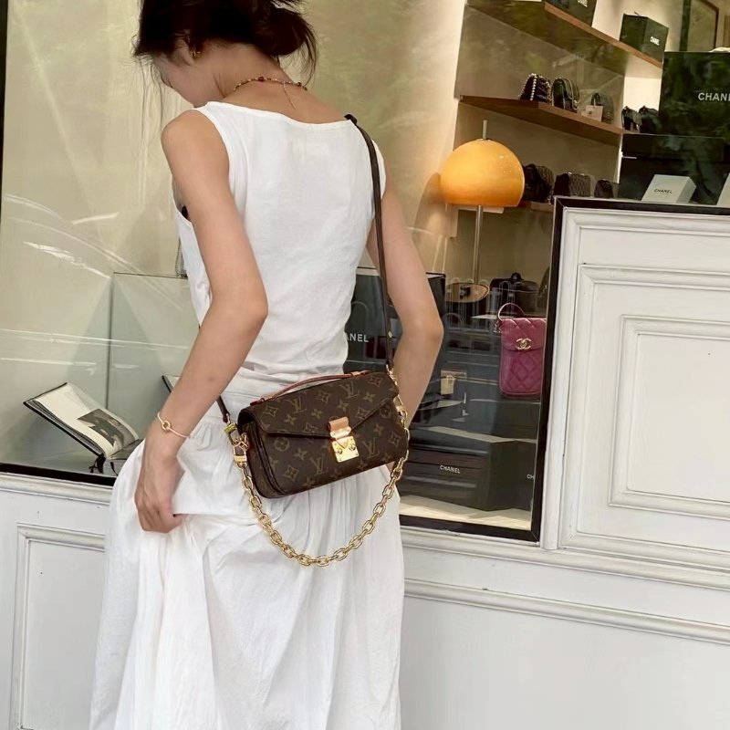 LOUIS VUITTON Pochette metis east west郵差包-12