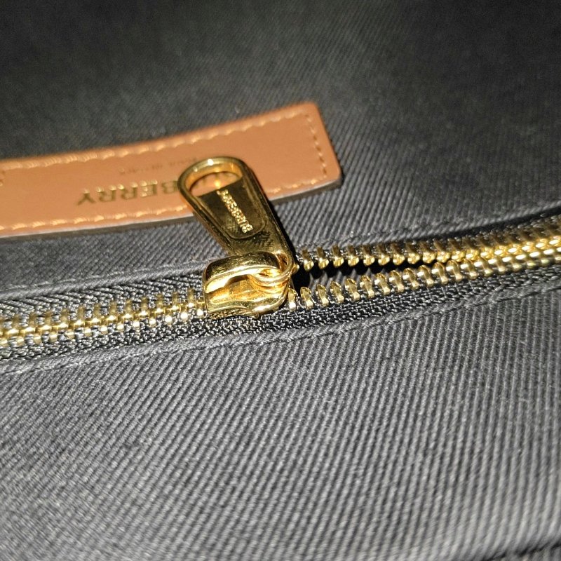 BURBERRY TB 棕色塗層帆布TB單肩包斜挎包金色五金-11