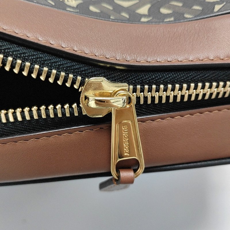 BURBERRY TB 棕色塗層帆布TB單肩包斜挎包金色五金-12