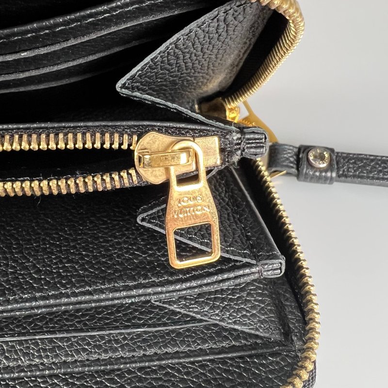 LV Ｍ61864 黑壓紋ㄇ拉長夾-12