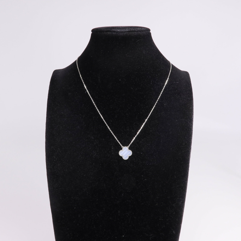 Van Cleef & Arpels 18K白金Vintage Alhambra Pendant玉髓吊墜-8