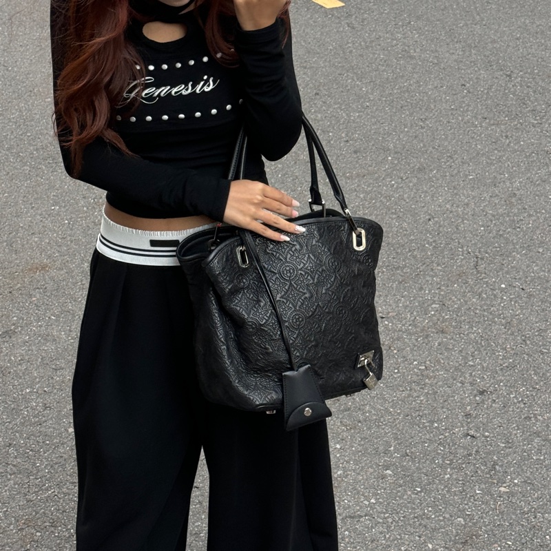 【極新🎁 全市場唯一】 LV Antheia 限量發售 羊皮 肩背包（專櫃163,000）-5