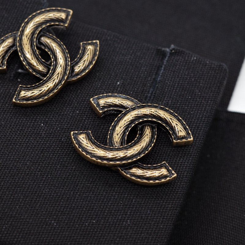 Chanel 香奈兒 CC Logo 仿舊金色 黑色琺瑯 耳針式耳環-3