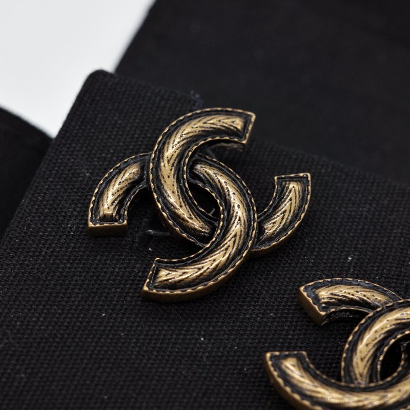 Chanel 香奈兒 CC Logo 仿舊金色 黑色琺瑯 耳針式耳環-4