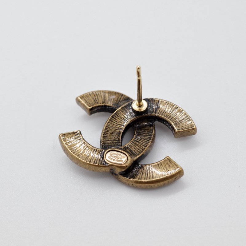 Chanel 香奈兒 CC Logo 仿舊金色 黑色琺瑯 耳針式耳環-6