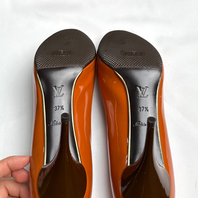 Louis Vuitton 亮面漆皮高跟鞋 鞋碼37.5-4
