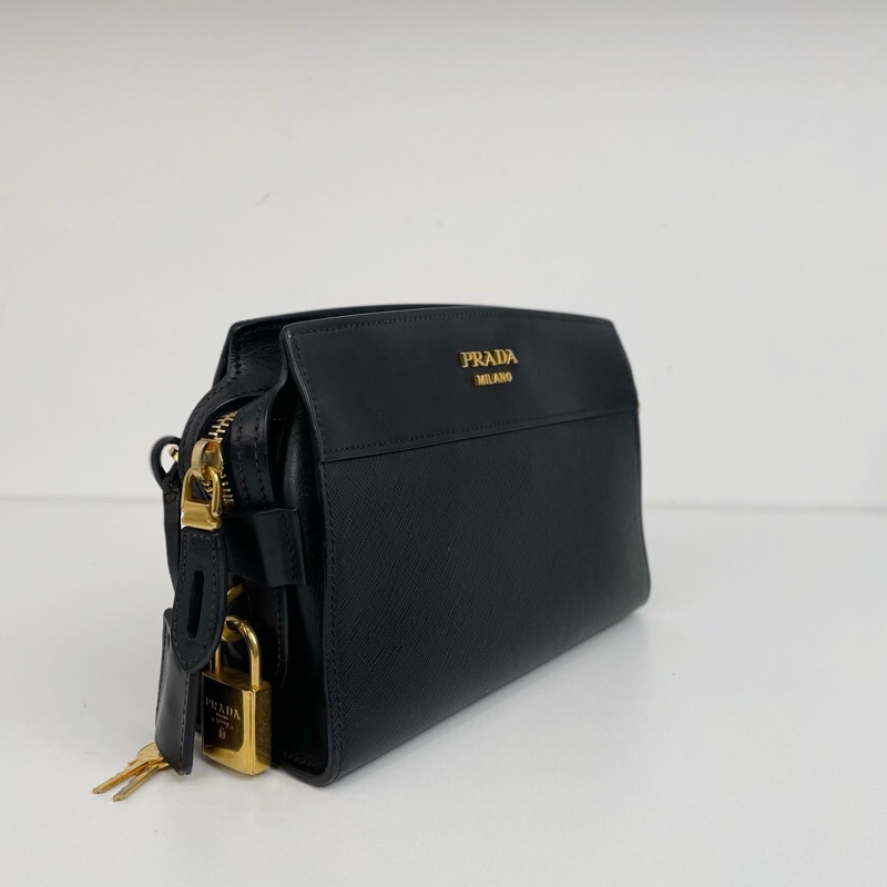 98新Prada普拉達黑金相機包單肩斜挎包 尺寸：22x14.5x8-2