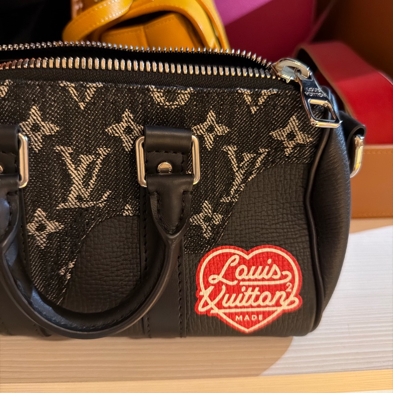 LV 手提斜背-1