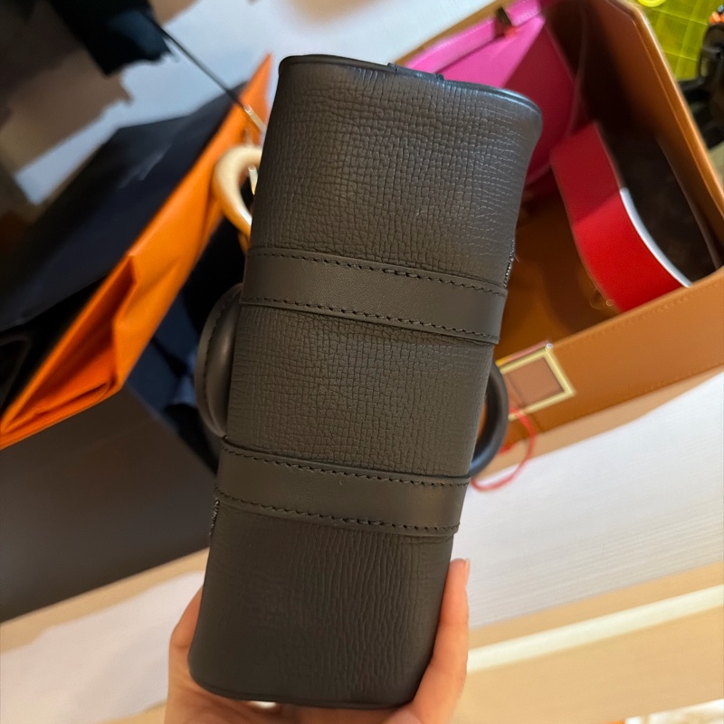 LV 手提斜背-4