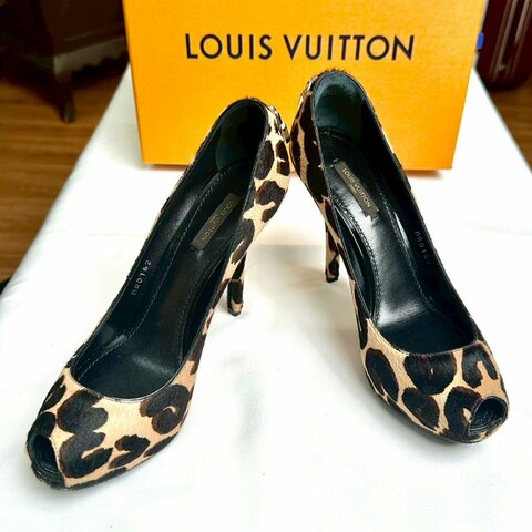 Louis Vuitton 經典鎖頭裝飾豹紋馬毛露趾高跟鞋 鞋碼37.5