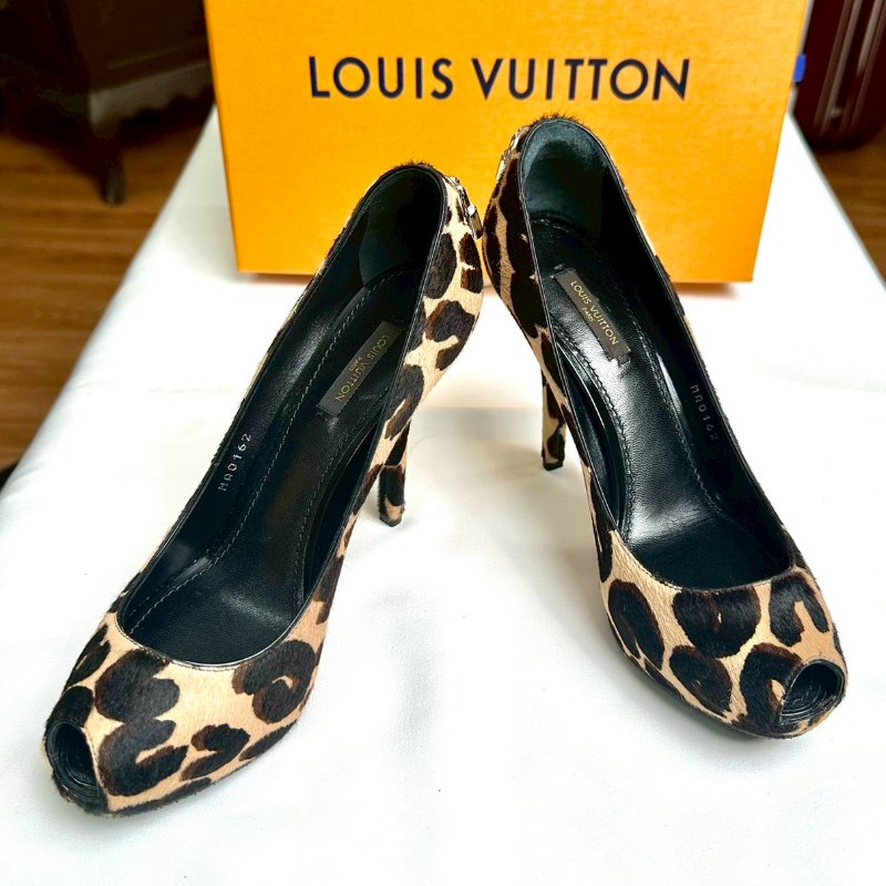 Louis Vuitton 經典鎖頭裝飾豹紋馬毛露趾高跟鞋 鞋碼37.5-0