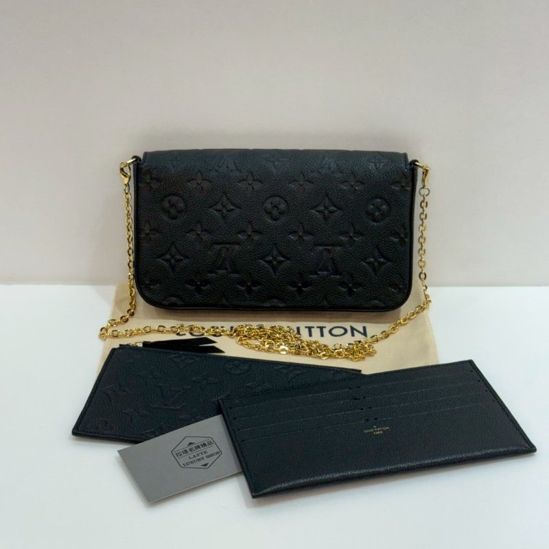 LV 全皮壓紋 三合一 斜背包/側背包/WOC  M82477 9成新-1