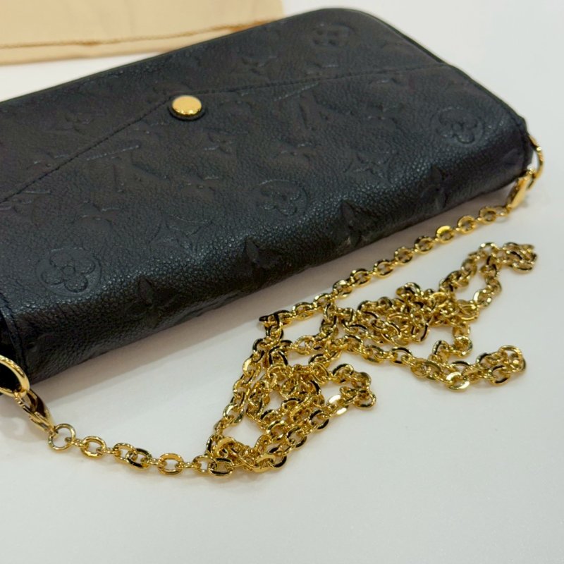 LV 全皮壓紋 三合一 斜背包/側背包/WOC  M82477 9成新-8