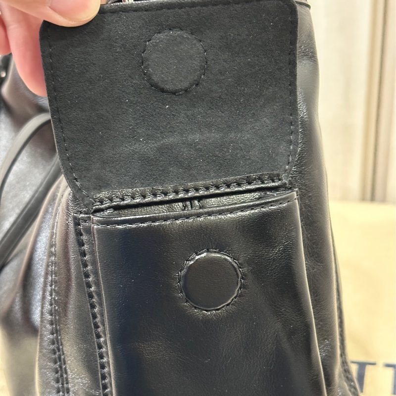 LV CARRYALL黑色銀鏈手提斜背包-5